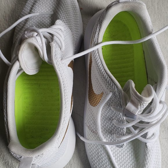 White Gold Nike Sneakers. - Picture 6 of 8